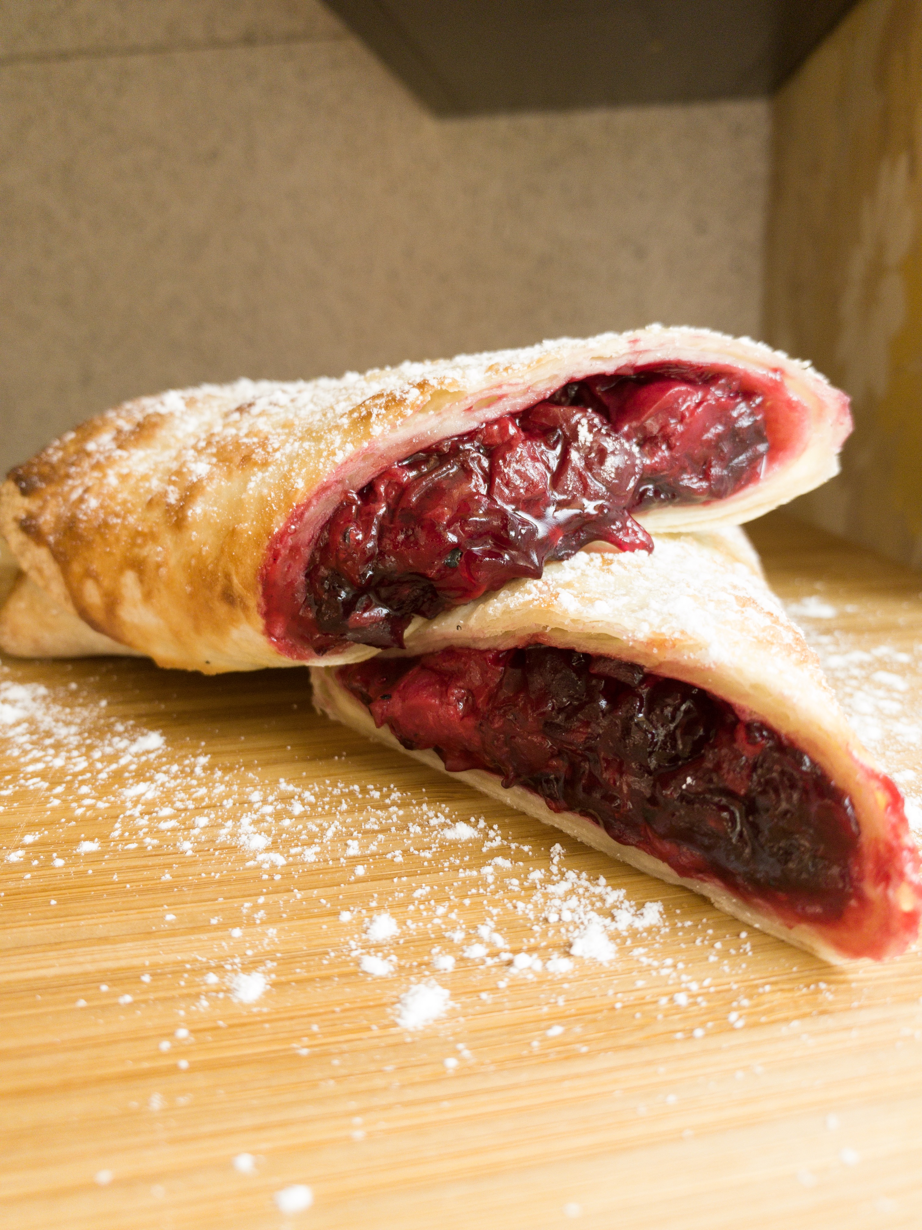 «ЛЕНИВЫЙ» ВИШНЕВЫЙ ШТРУДЕЛЬ