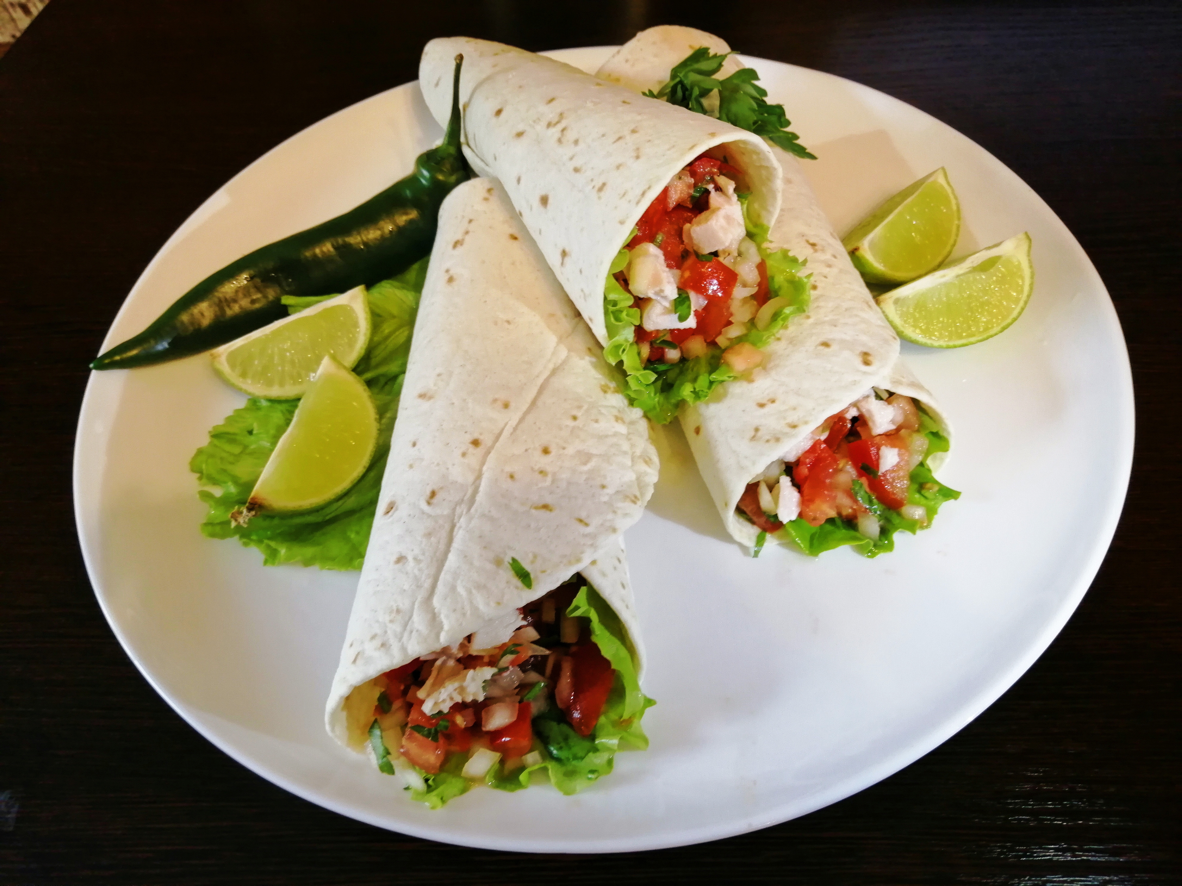 БУРРИТО «ПИКО-ДЕ-ГАЙО» С КОПЧЕНОЙ КУРИЦЕЙ